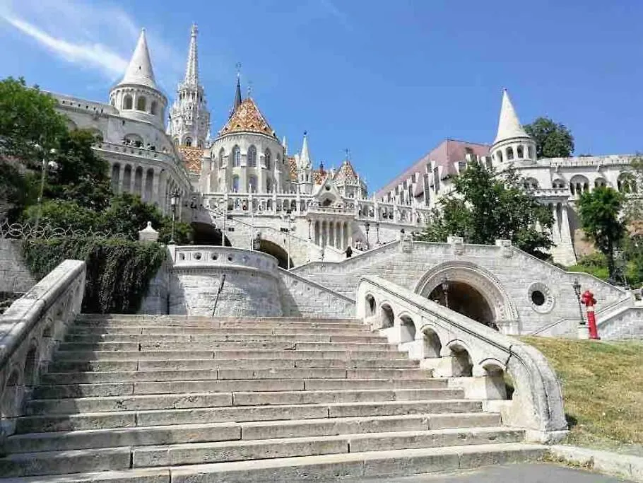 Apartment Urban Oasis: Spacious Modern Retreat with Netflix and New York Cafe Proximity Budapest Hungary