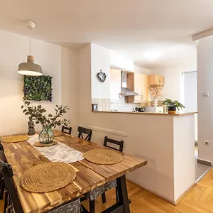 Gozsdu White Raven 305 Appartamento