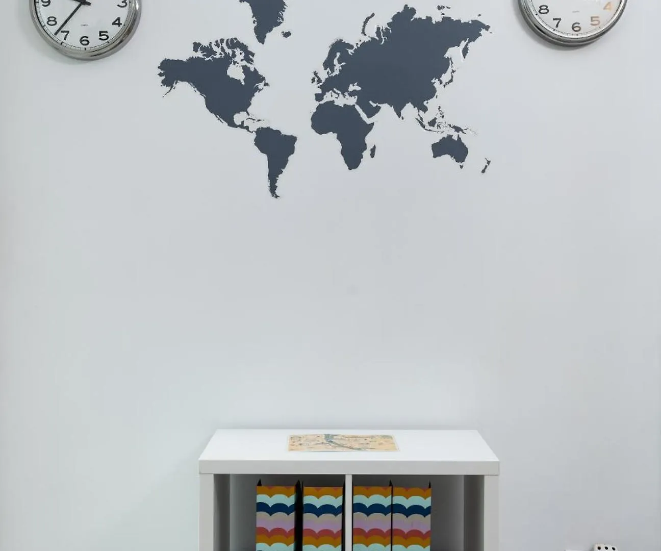 Perfect Location,Newly Decorated Modern, Large Place 60 M2, Really Quiet So You Can Have A Good Night Sleep, Ac, Netflix, Smart Tv, High-Speed Internet, World Famous New York Cafe Only 10 Minutes Walk Budapest